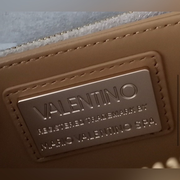 Valentino Tan Studded Zip Around Wallet BRAND NEW - Picture 6 of 6